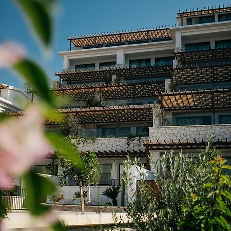 Lures Hotel كالكان المظهر الخارجي الصورة