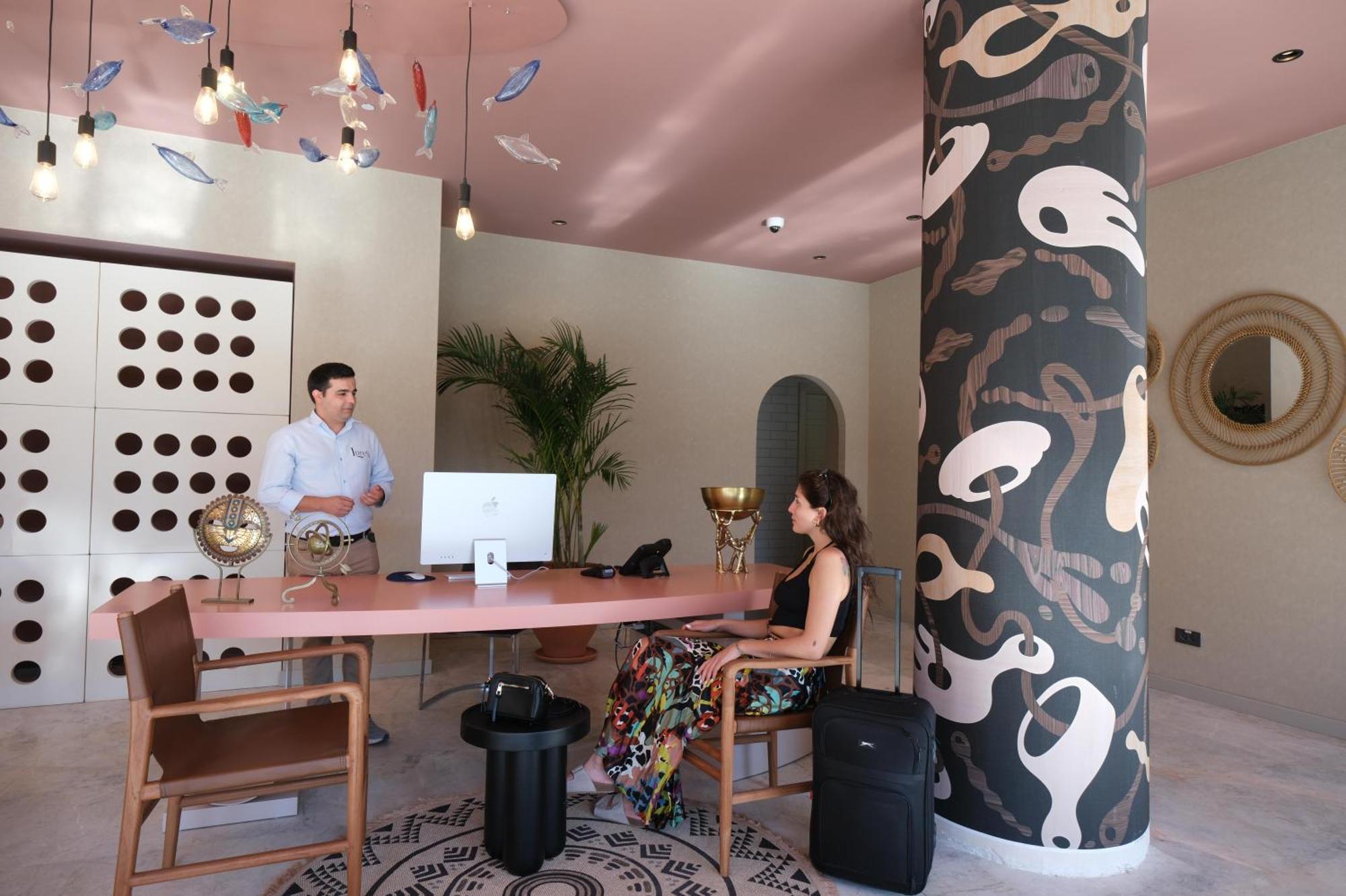 Lures Hotel كالكان المظهر الخارجي الصورة